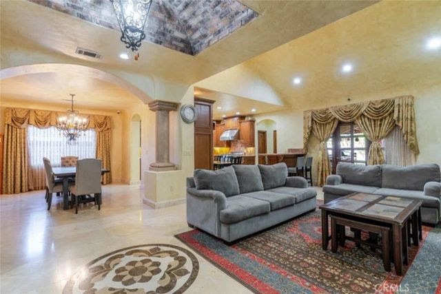 655 N Meyer Street, San Fernando, CA 91340