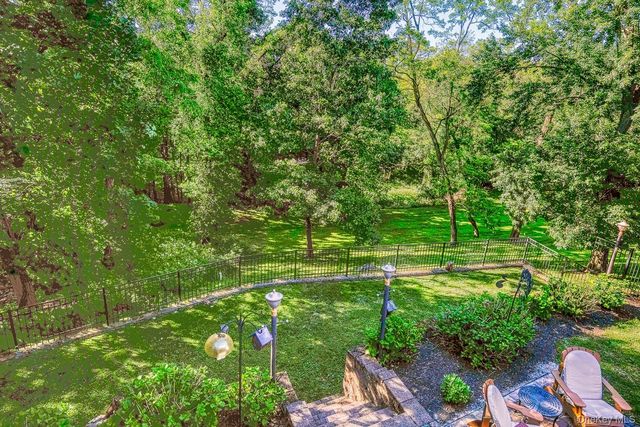 107 Scenic Drive W, Croton-on-hudson, NY 10520