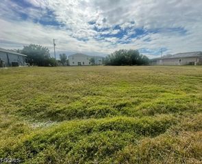 1816 SW 36th TER, Cape Coral, FL 33914