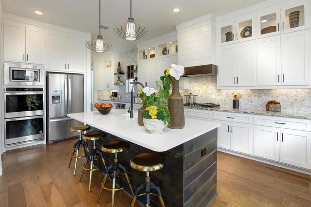 2405 Royal Dove Lane, Mansfield, TX 76063