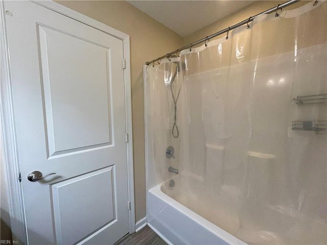 2840 Baldwin DR, Chesapeake, VA 23321