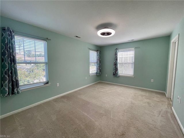 2840 Baldwin DR, Chesapeake, VA 23321