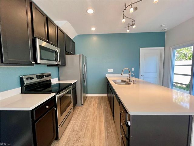 2840 Baldwin DR, Chesapeake, VA 23321