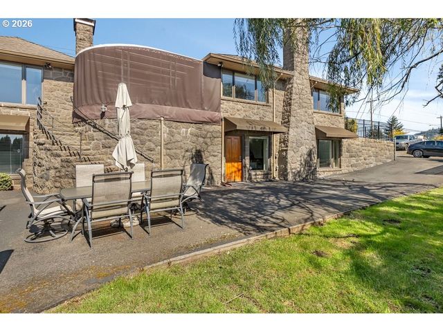 7202 Se KING Rd, Milwaukie, OR 97222