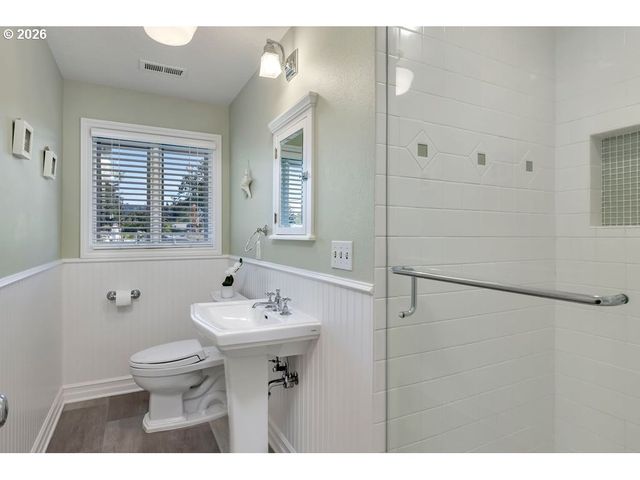 7202 Se KING Rd, Milwaukie, OR 97222