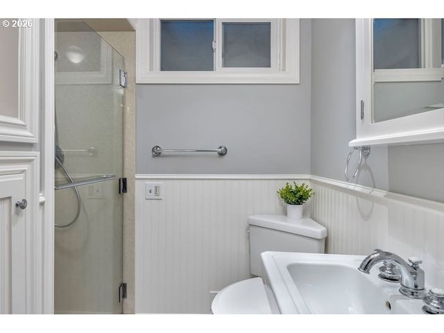 7202 Se KING Rd, Milwaukie, OR 97222