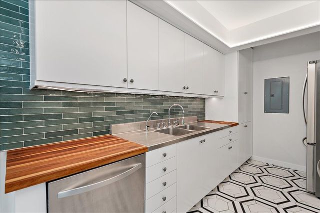 7094 Indian Wells Court, San Jose, CA 95139
