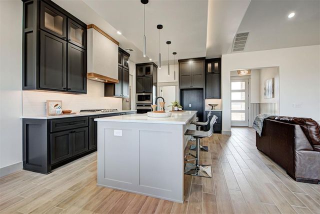 2441 Hawks Haven Drive, Guthrie, OK 73044