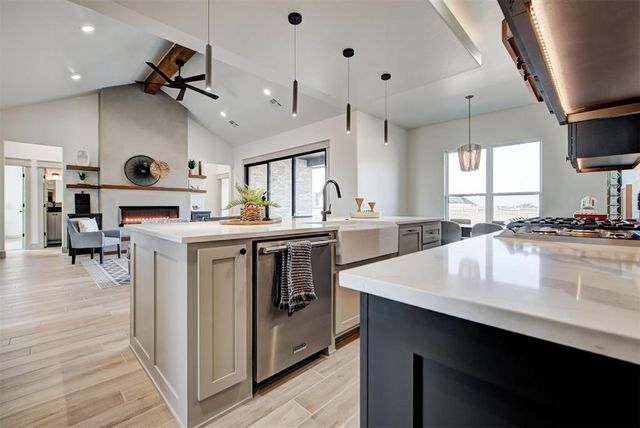 2441 Hawks Haven Drive, Guthrie, OK 73044