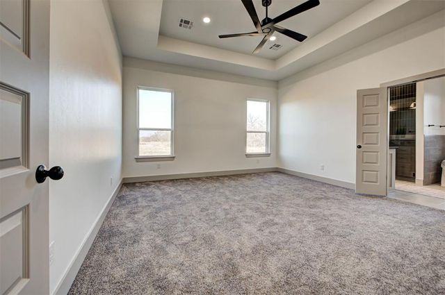 2441 Hawks Haven Drive, Guthrie, OK 73044