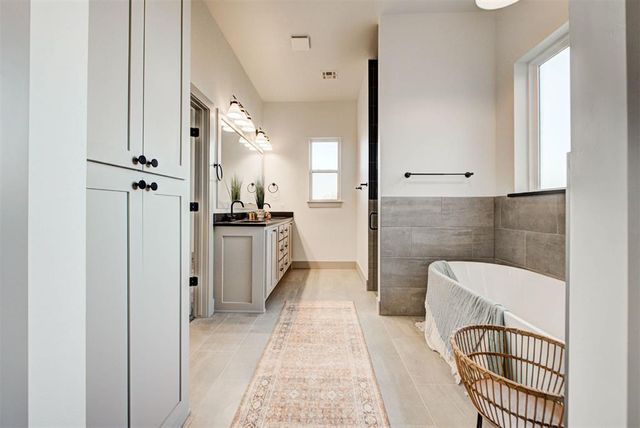 2441 Hawks Haven Drive, Guthrie, OK 73044