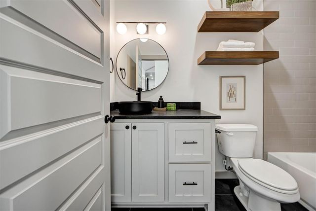 2441 Hawks Haven Drive, Guthrie, OK 73044