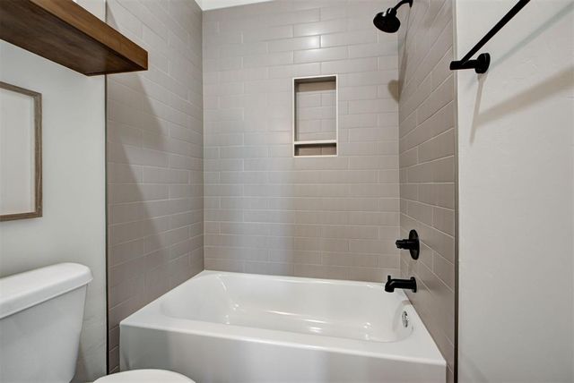 2441 Hawks Haven Drive, Guthrie, OK 73044