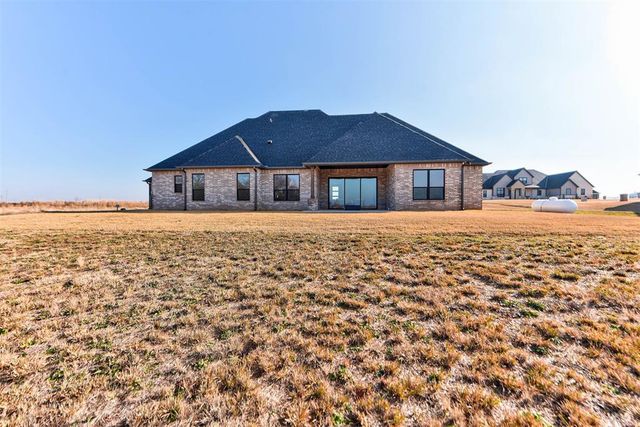 2441 Hawks Haven Drive, Guthrie, OK 73044