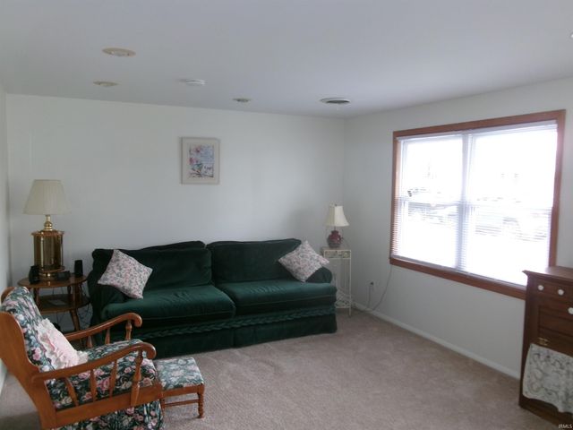 304 Holiday Drive, Attica, IN 47918