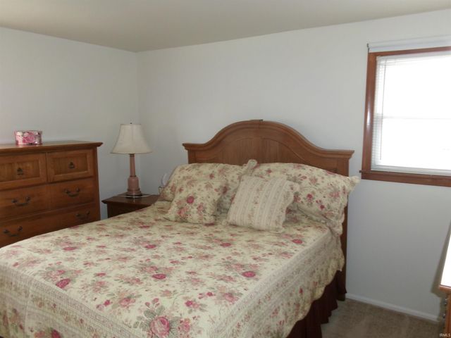 304 Holiday Drive, Attica, IN 47918