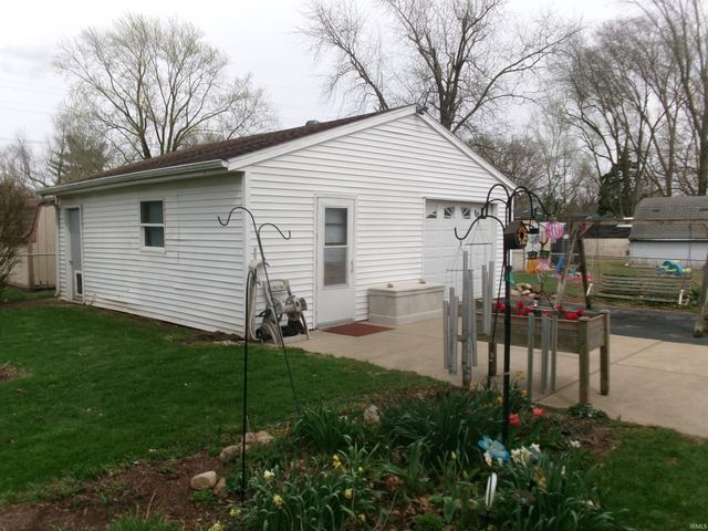 304 Holiday Drive, Attica, IN 47918