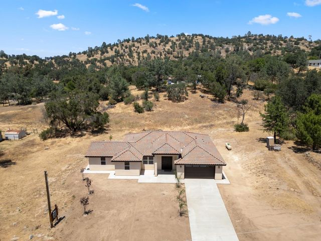 31007 Revis Road, Coarsegold, CA 93614