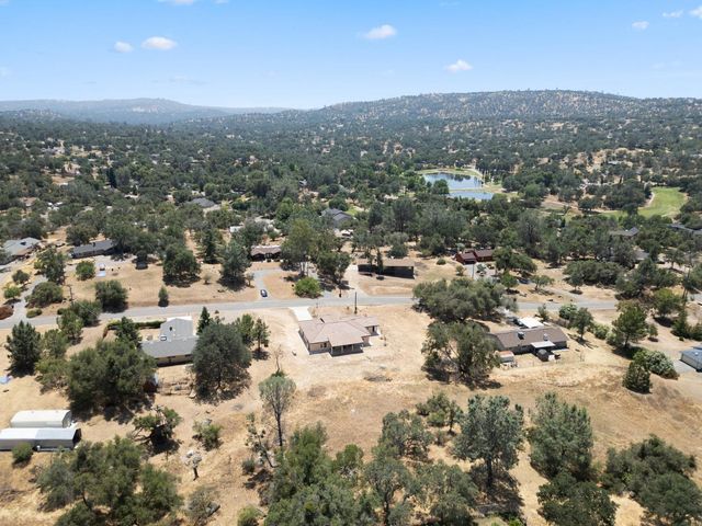 31007 Revis Road, Coarsegold, CA 93614