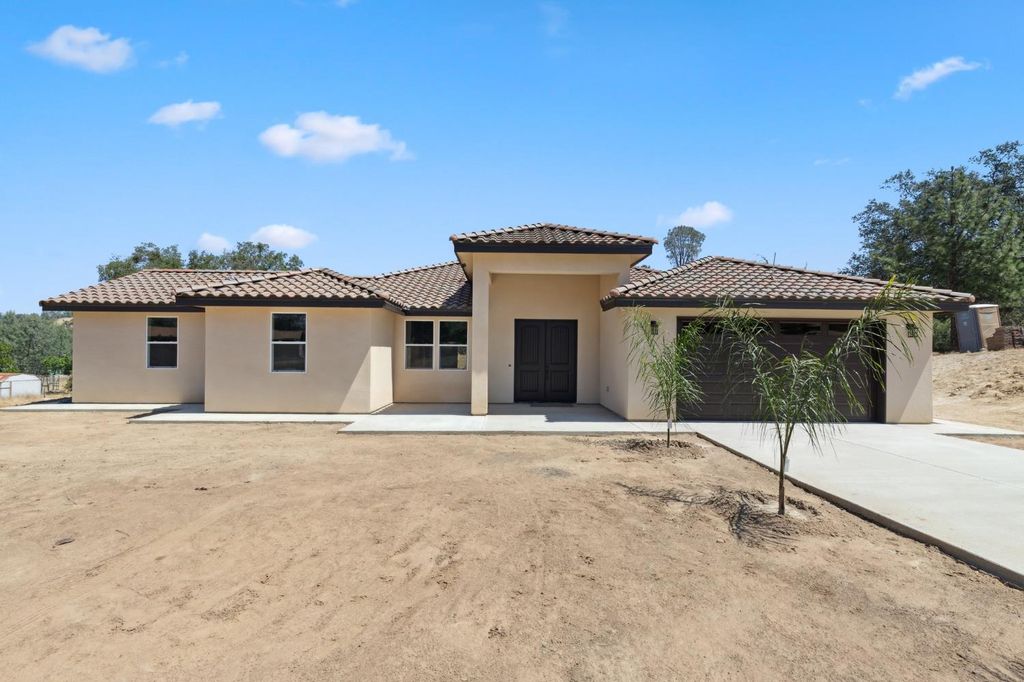 31007 Revis Road, Coarsegold, CA 93614