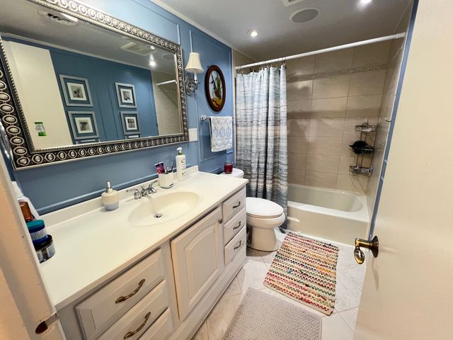 1030 S Fernandez Avenue 3N, Arlington Heights, IL 60005