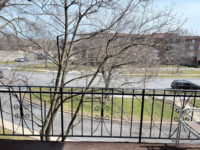 1030 S Fernandez Avenue 3N, Arlington Heights, IL 60005