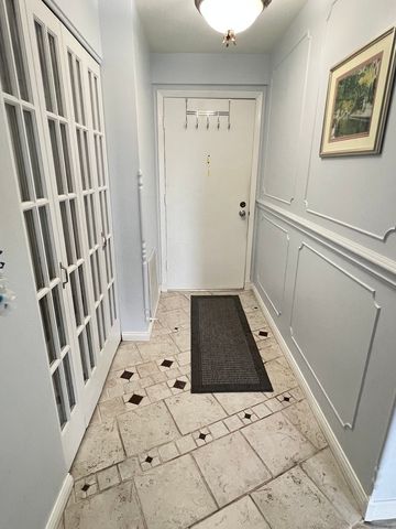 1030 S Fernandez Avenue 3N, Arlington Heights, IL 60005