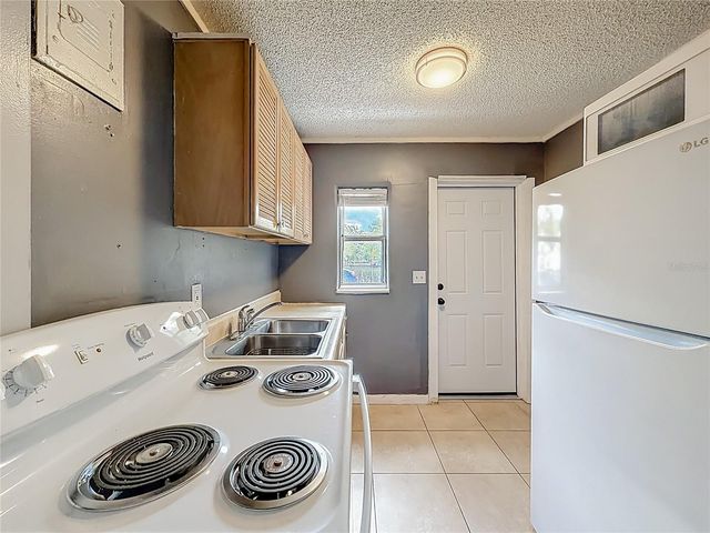 927 HOFFNER AVENUE, Orlando, FL 32809