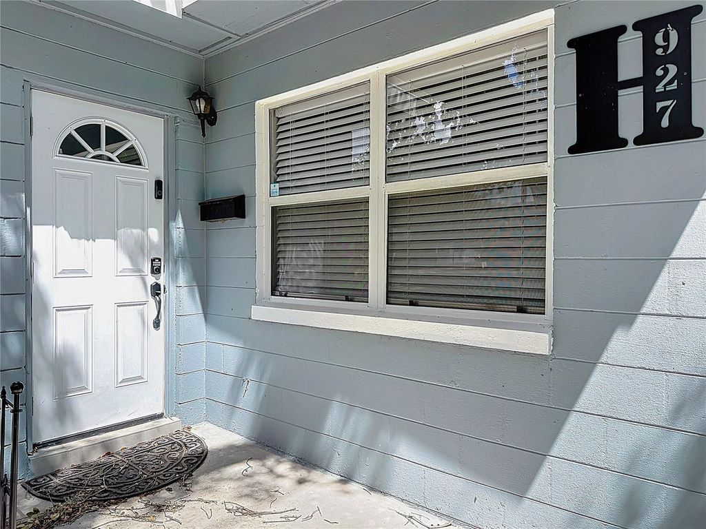 927 HOFFNER AVENUE, Orlando, FL 32809