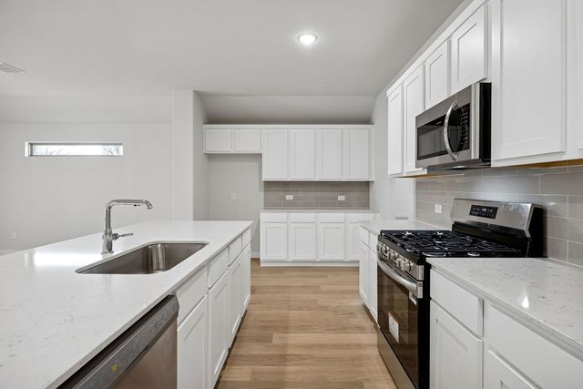 428 Hundred Acre Drive, Waxahachie, TX 75165