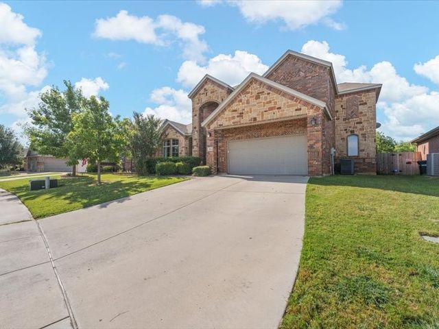 654 Plum Drive, Burleson, TX 76028