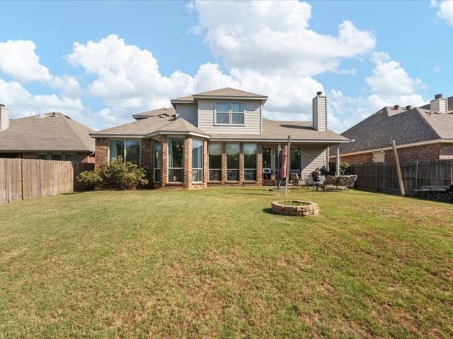 654 Plum Drive, Burleson, TX 76028