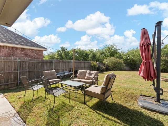 654 Plum Drive, Burleson, TX 76028