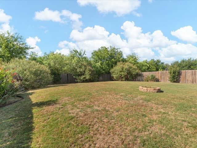 654 Plum Drive, Burleson, TX 76028