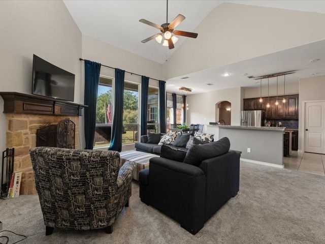 654 Plum Drive, Burleson, TX 76028