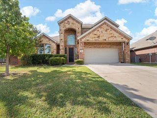 654 Plum Drive, Burleson, TX 76028