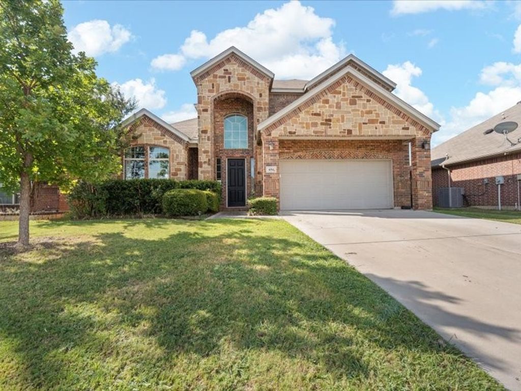 654 Plum Drive, Burleson, TX 76028