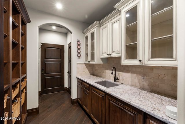 6202 E TURQUOISE Avenue, Paradise Valley, AZ 85253