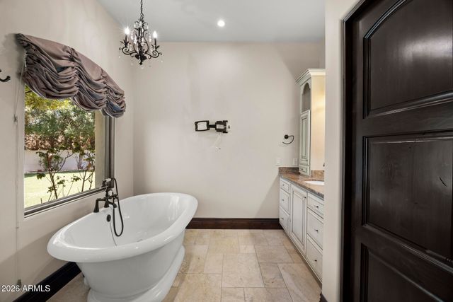 6202 E TURQUOISE Avenue, Paradise Valley, AZ 85253