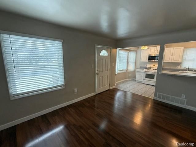 1421 E 14 Mile Road, Birmingham, MI 48009