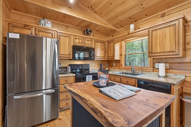 122 N Moreland Drive, Cherry Log, GA 30522