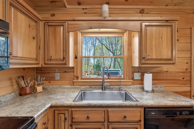 122 N Moreland Drive, Cherry Log, GA 30522
