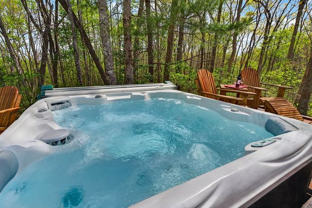122 N Moreland Drive, Cherry Log, GA 30522