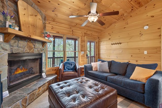 122 N Moreland Drive, Cherry Log, GA 30522
