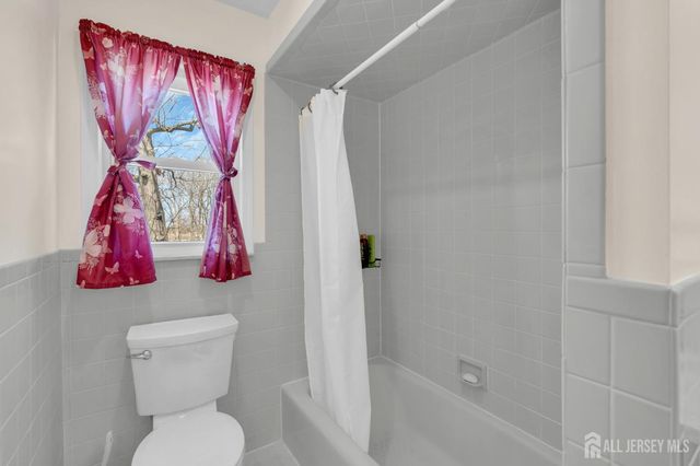 22 Ellison Avenue, Edison, NJ 08820