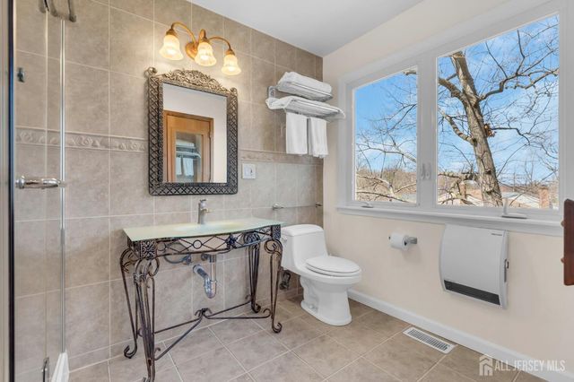 22 Ellison Avenue, Edison, NJ 08820