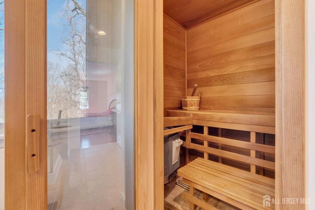 22 Ellison Avenue, Edison, NJ 08820