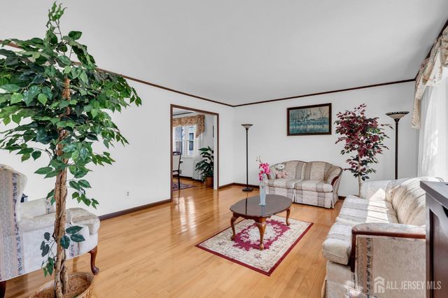 22 Ellison Avenue, Edison, NJ 08820