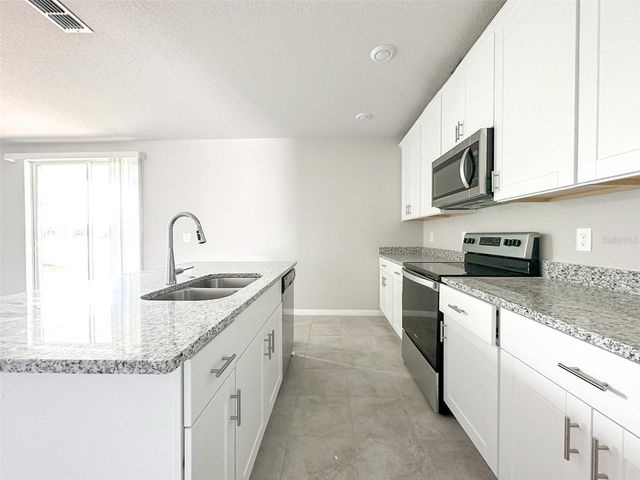 484 SUN WARBLER WAY, St Cloud, FL 34771