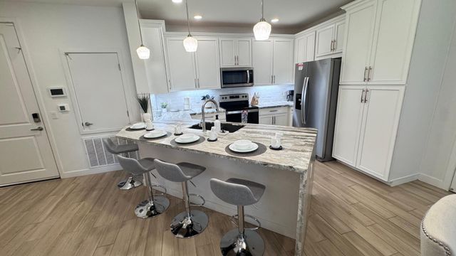 2511 W Queen Creek Road Unit 173, Chandler, AZ 85248